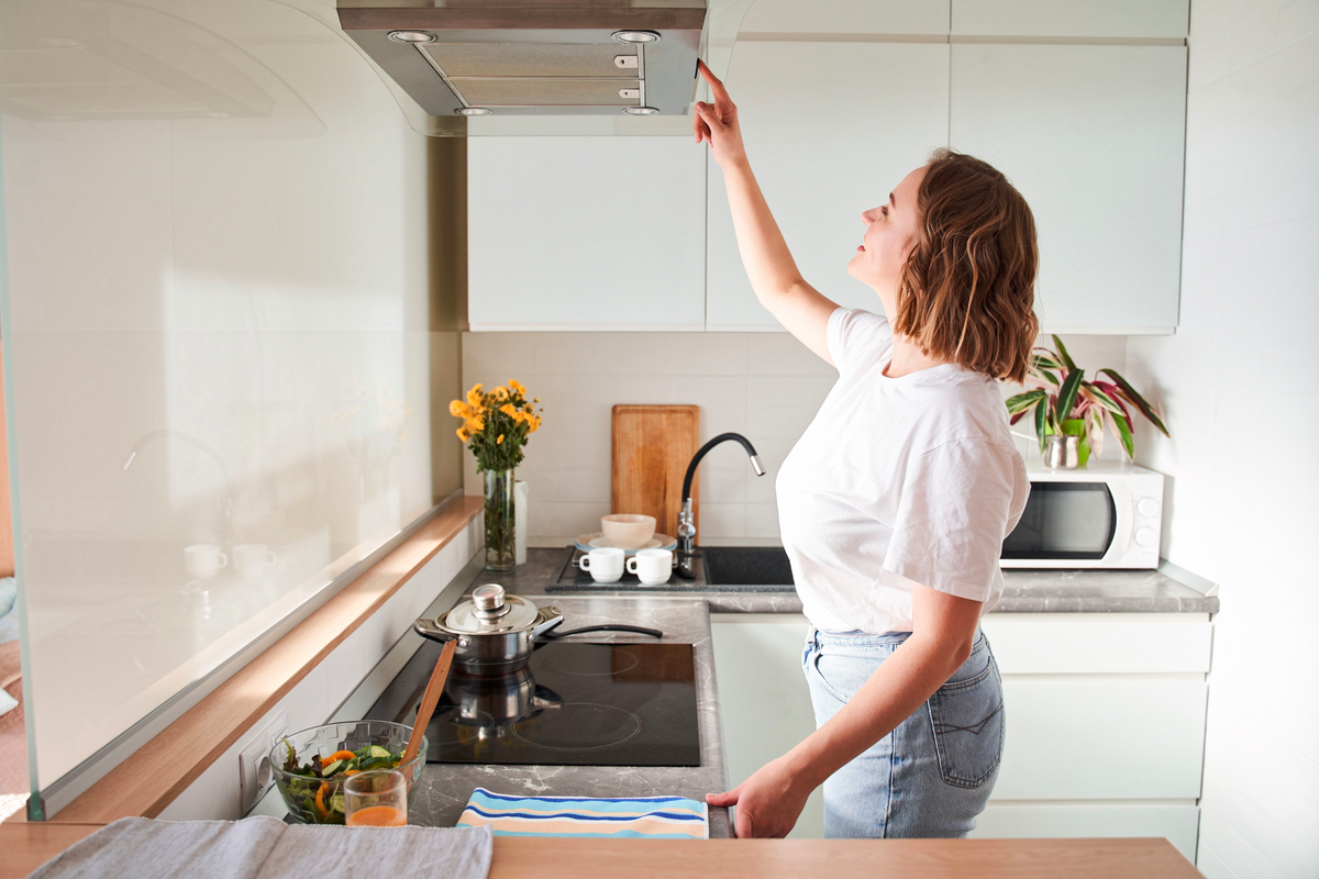 The Best Range Hood Mounting Height