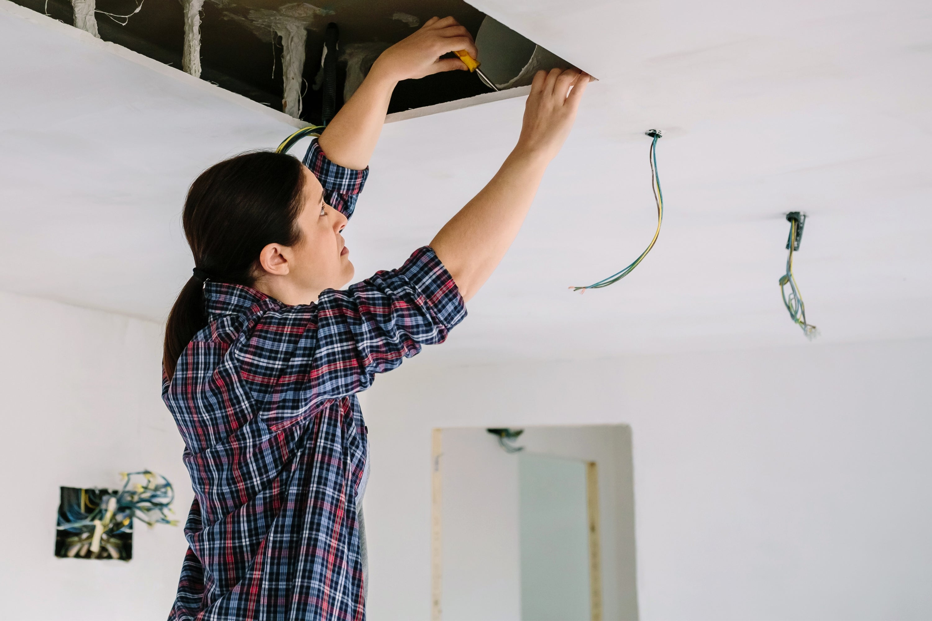 Are Range Hoods Hard Wired? Essential Installation Tips