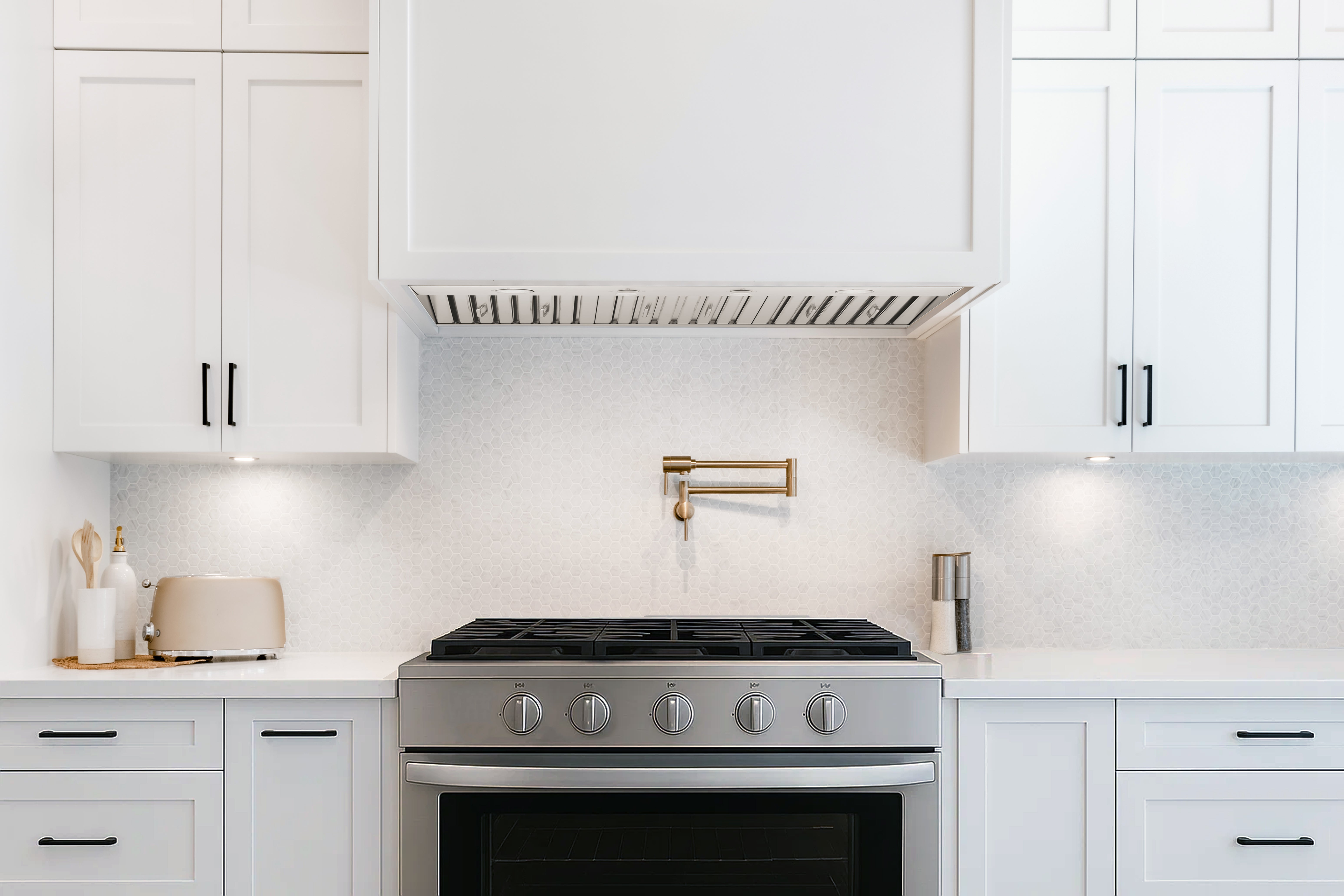 filterConfiguration = {
colors: ['Stainless Steel'],
sizes: ['30']
}